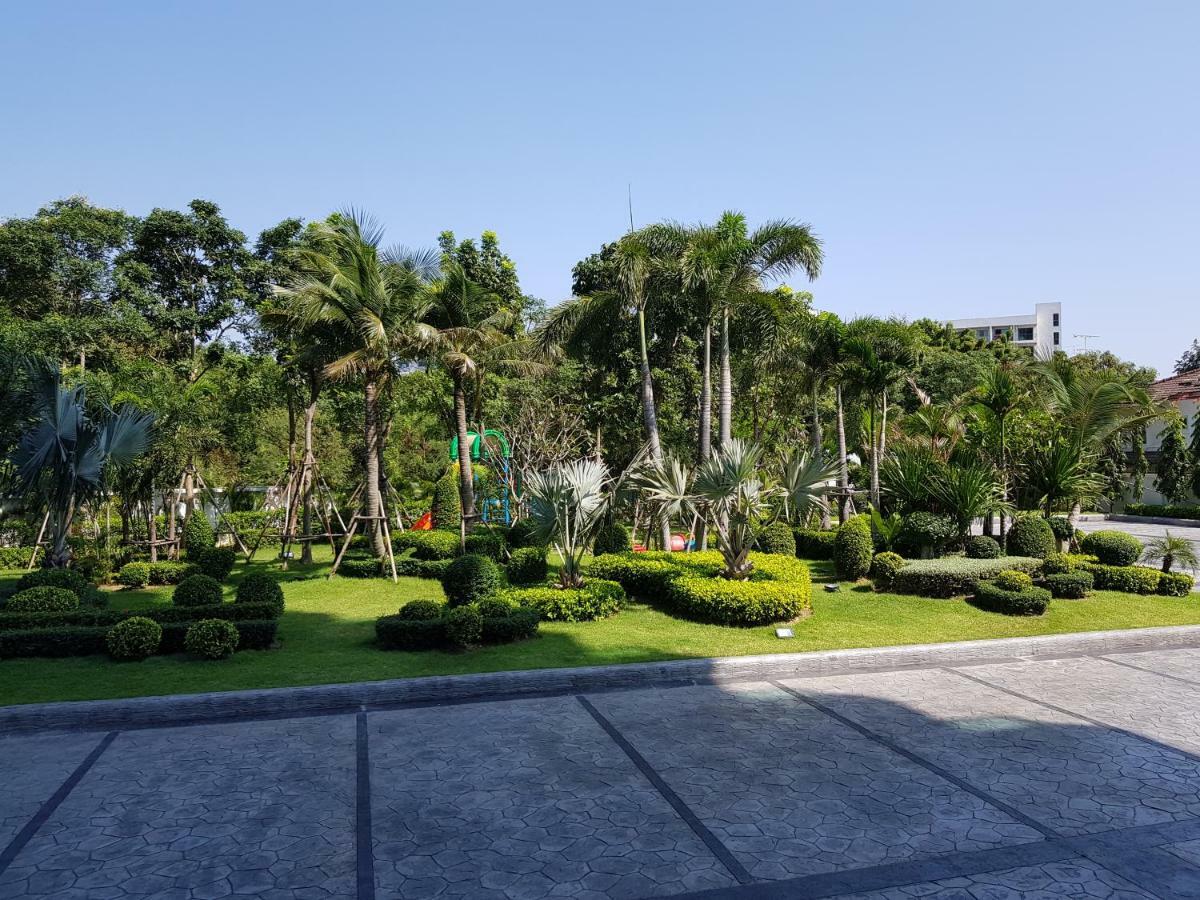 Dusit Grand Condo View Jomtien Beach Esterno foto